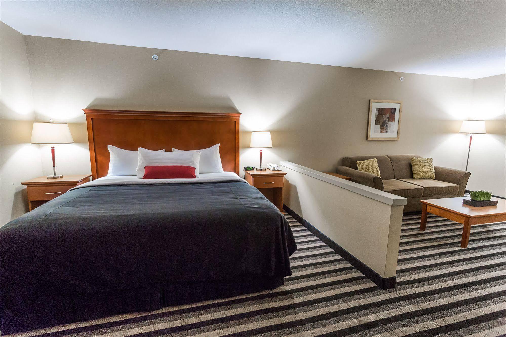 Days Inn & Suites By Wyndham Edmonton Airport Leduc Zewnętrze zdjęcie