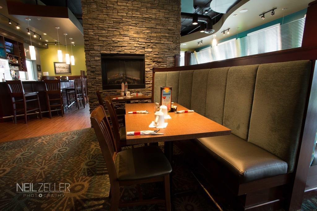 Days Inn & Suites By Wyndham Edmonton Airport Leduc Zewnętrze zdjęcie