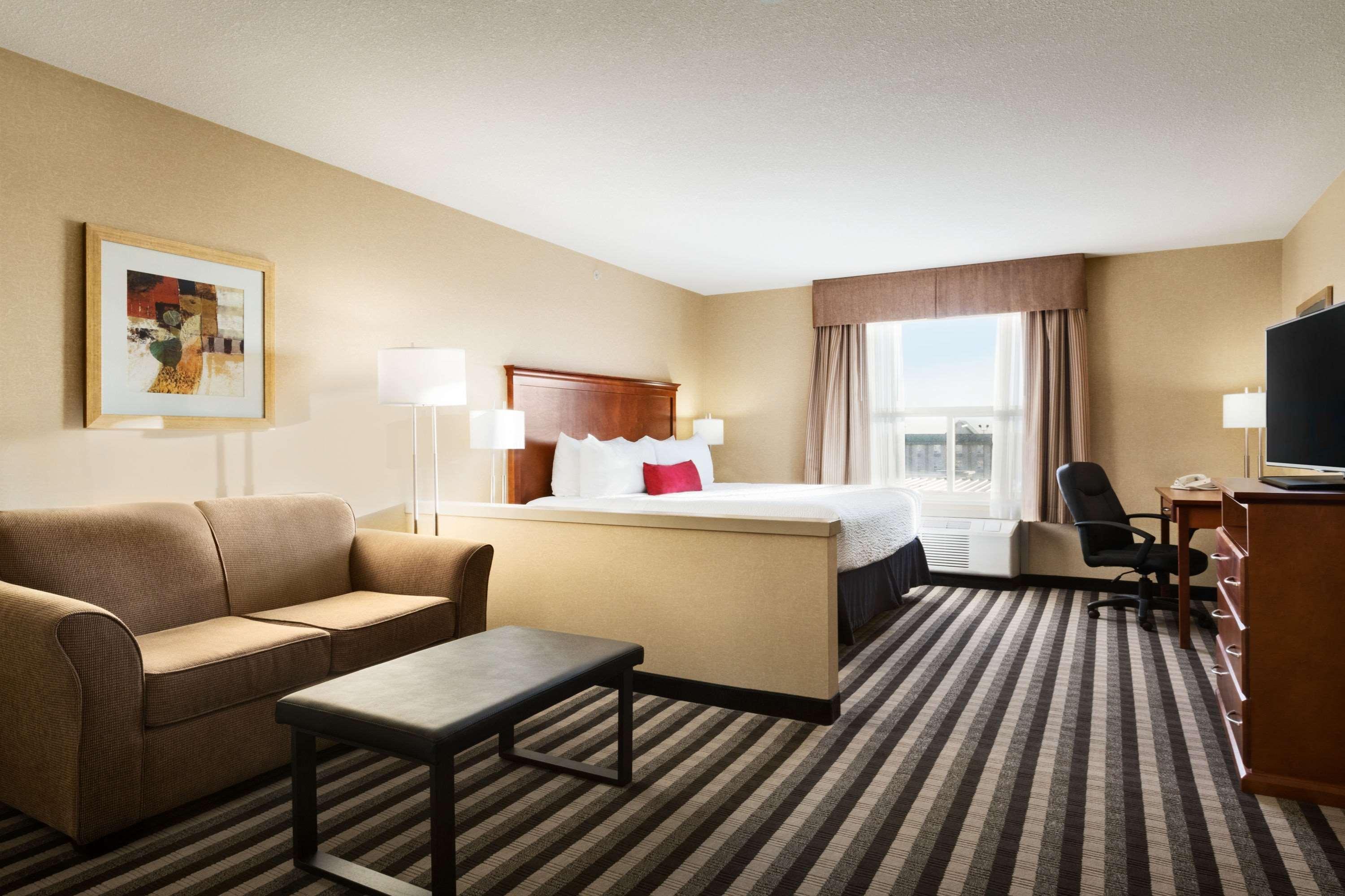 Days Inn & Suites By Wyndham Edmonton Airport Leduc Zewnętrze zdjęcie