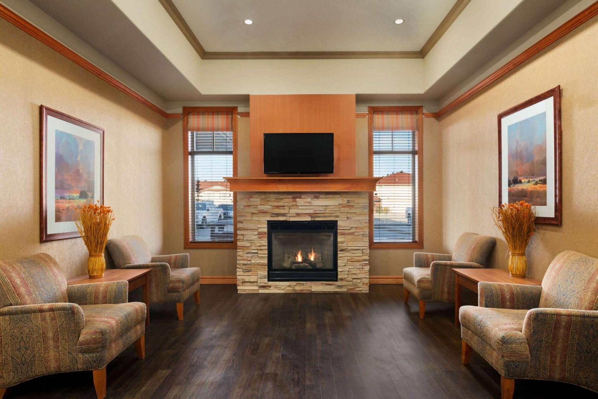 Days Inn & Suites By Wyndham Edmonton Airport Leduc Zewnętrze zdjęcie
