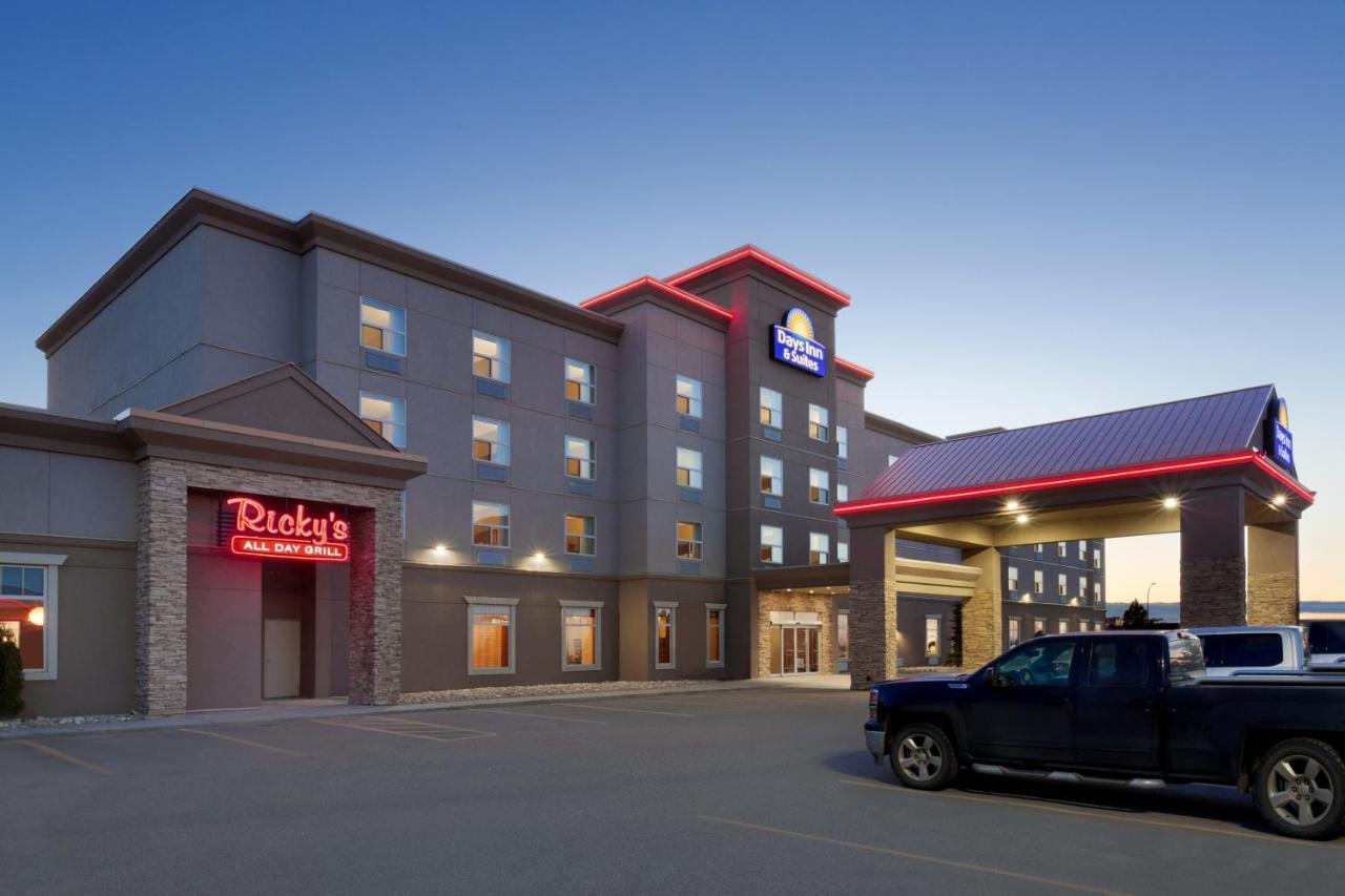Days Inn & Suites By Wyndham Edmonton Airport Leduc Zewnętrze zdjęcie